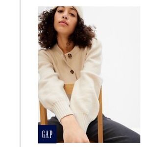 Gap Cashsoft sweater is super soft and cozy